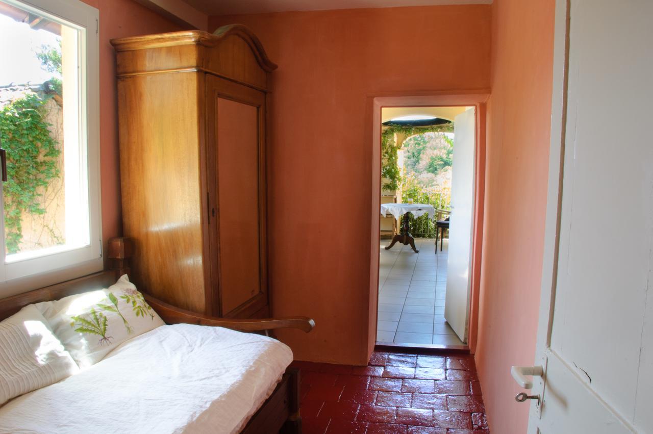 Chez Marianne Panzió Astano Kültér fotó