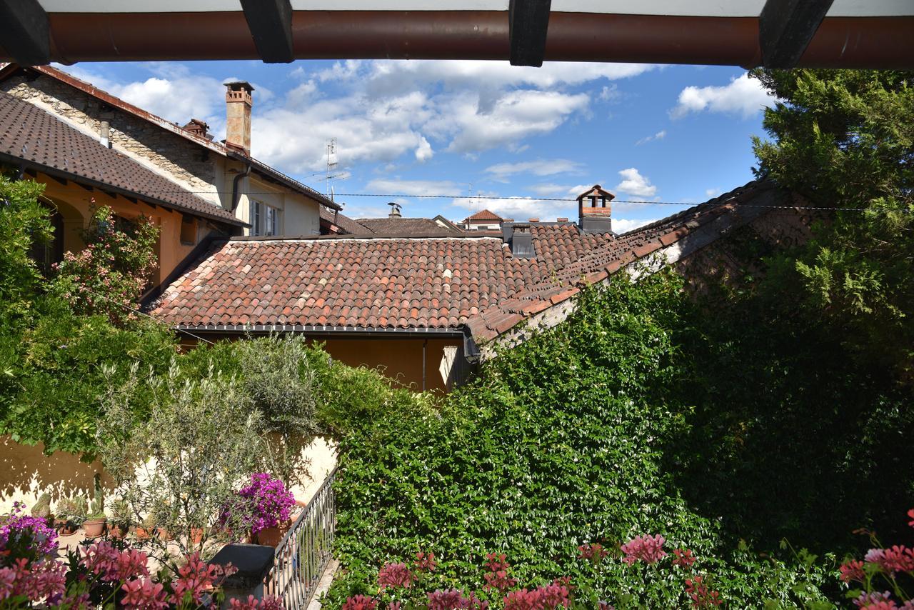 Chez Marianne Panzió Astano Kültér fotó